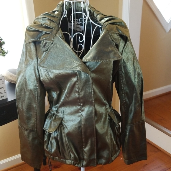 Hillary Radley NY Jackets & Blazers - SHE'S ELECTRICIFYING❣️ Stunning metallic olive green jacket